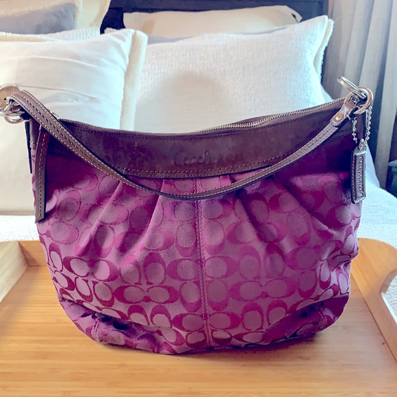 Coach Shoulder Purse Plum color - Picture 2 of 5